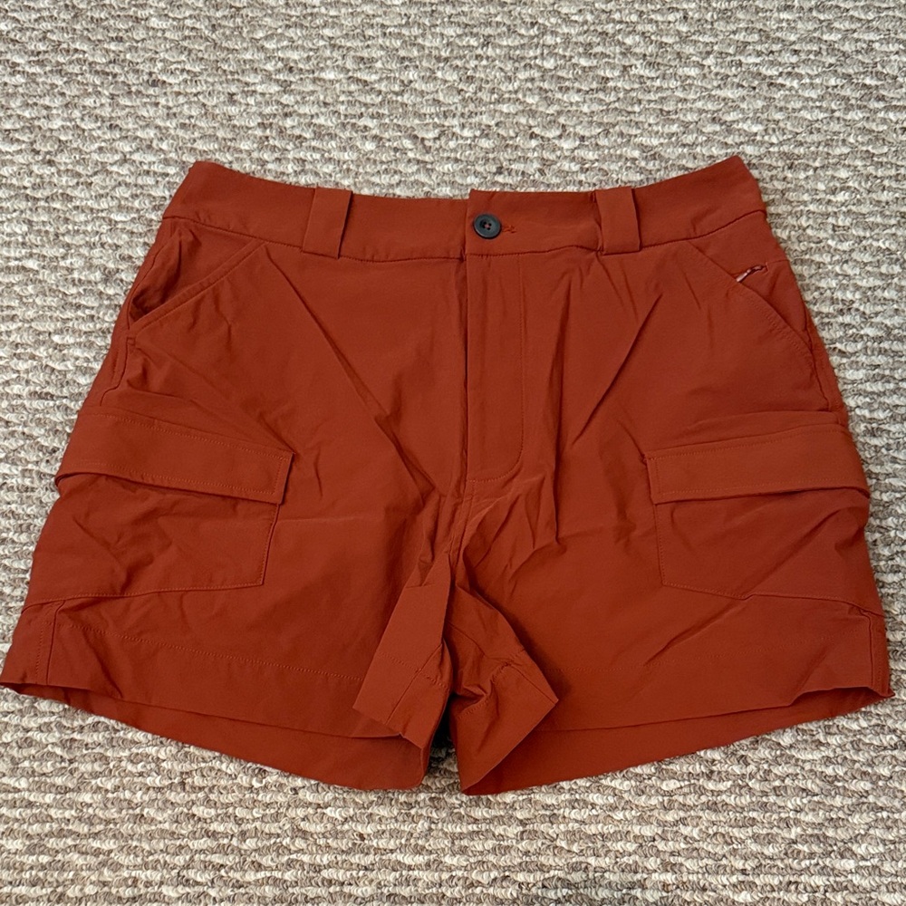 NWOT Alder Take a Hike Cargo Shorts - Women’s L - stretchy hike fun shorts